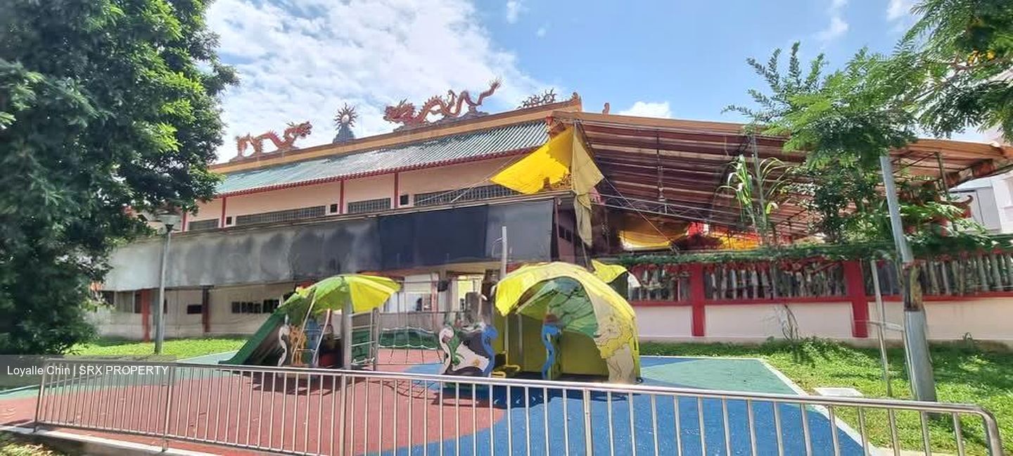 Teong Siew Temple (D27), Shop House #587635351